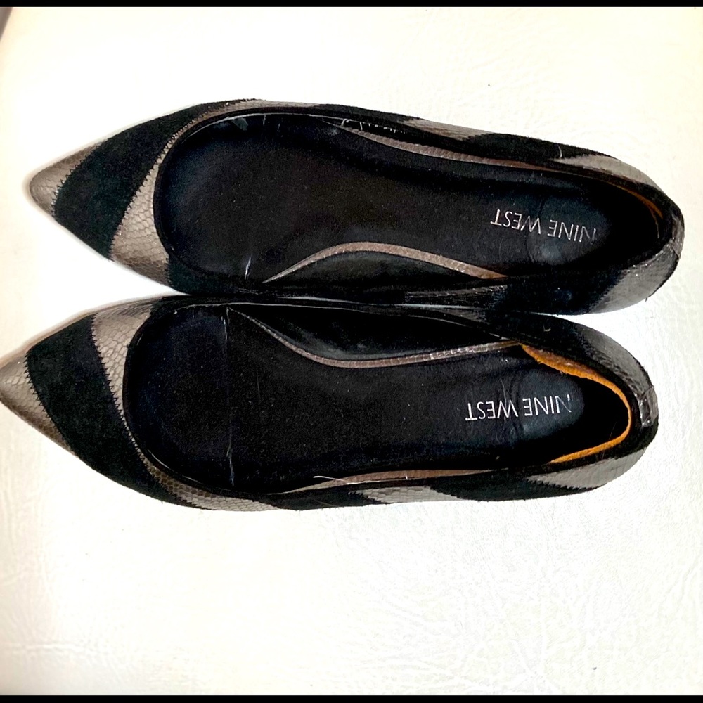 Nine West, size 9 women’s shoes. Black & Silver